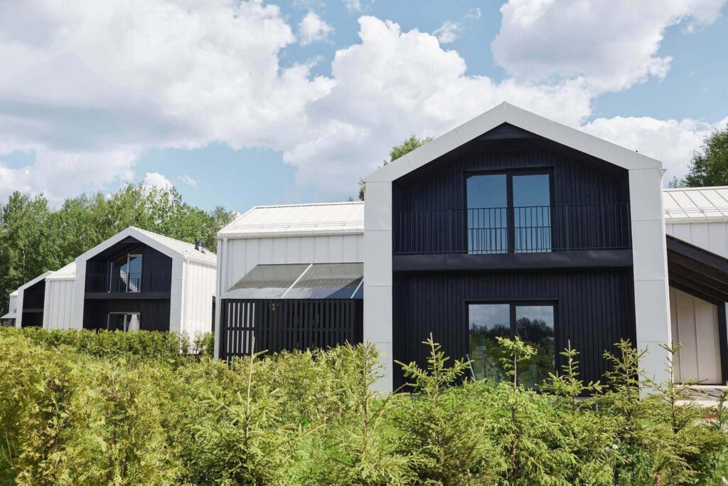 cozy-house-in-residential-area-CXE4MDK-1024x683